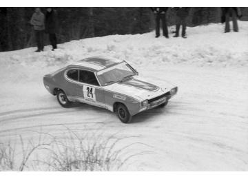 Couse sur glace Lac des Corbeaux avec la  Ford Capri 2600 RS